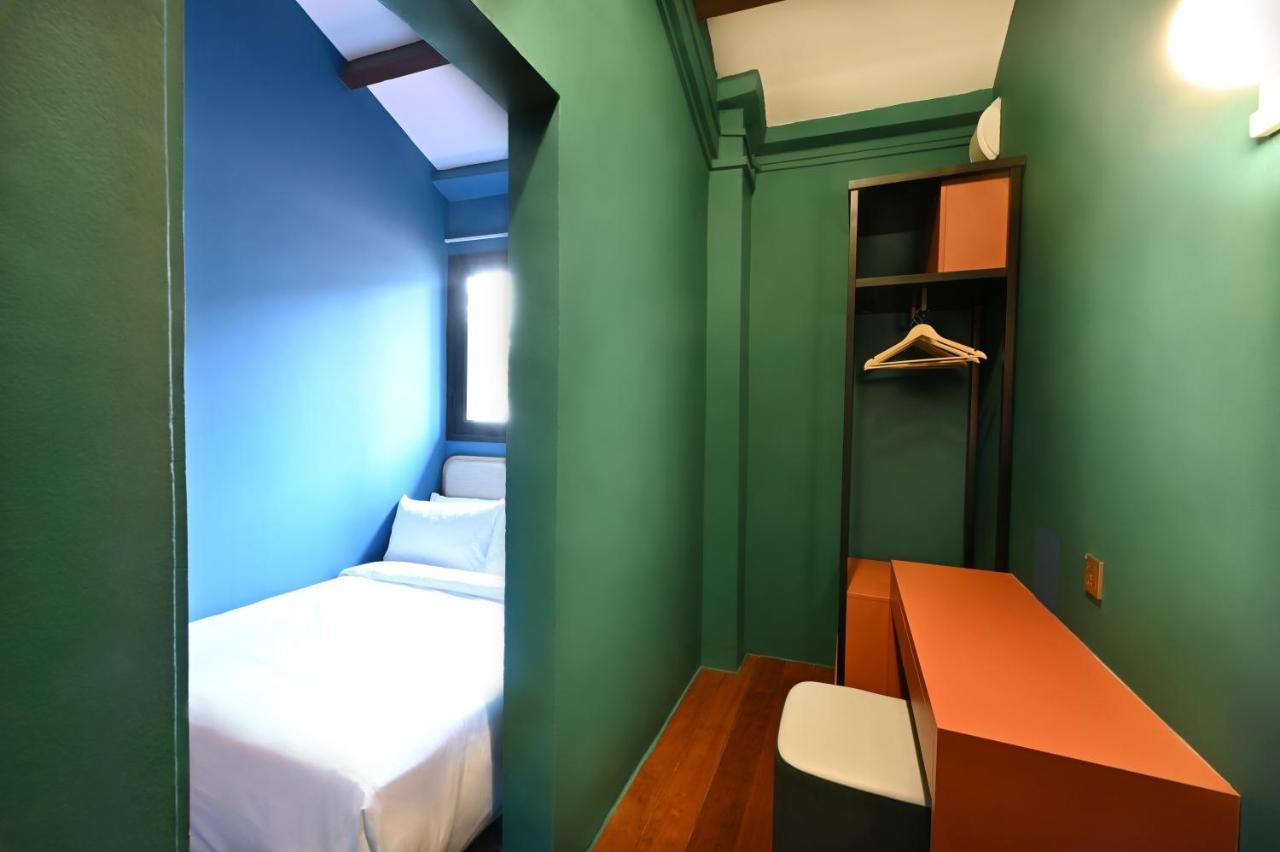 Dream Chaser Boutique Capsule Hotel Singapore Esterno foto